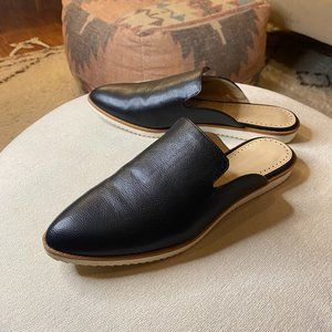 Adrienne Vittadini Black Leather Mules - Size 8